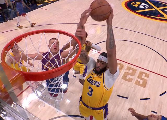 西伯明翰奋力逼平，主力球员发挥出色的简单介绍