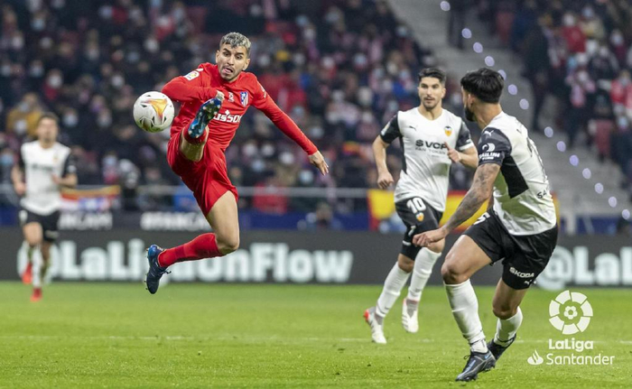 瓦伦西亚补时绝杀，惊险逆转取胜的简单介绍