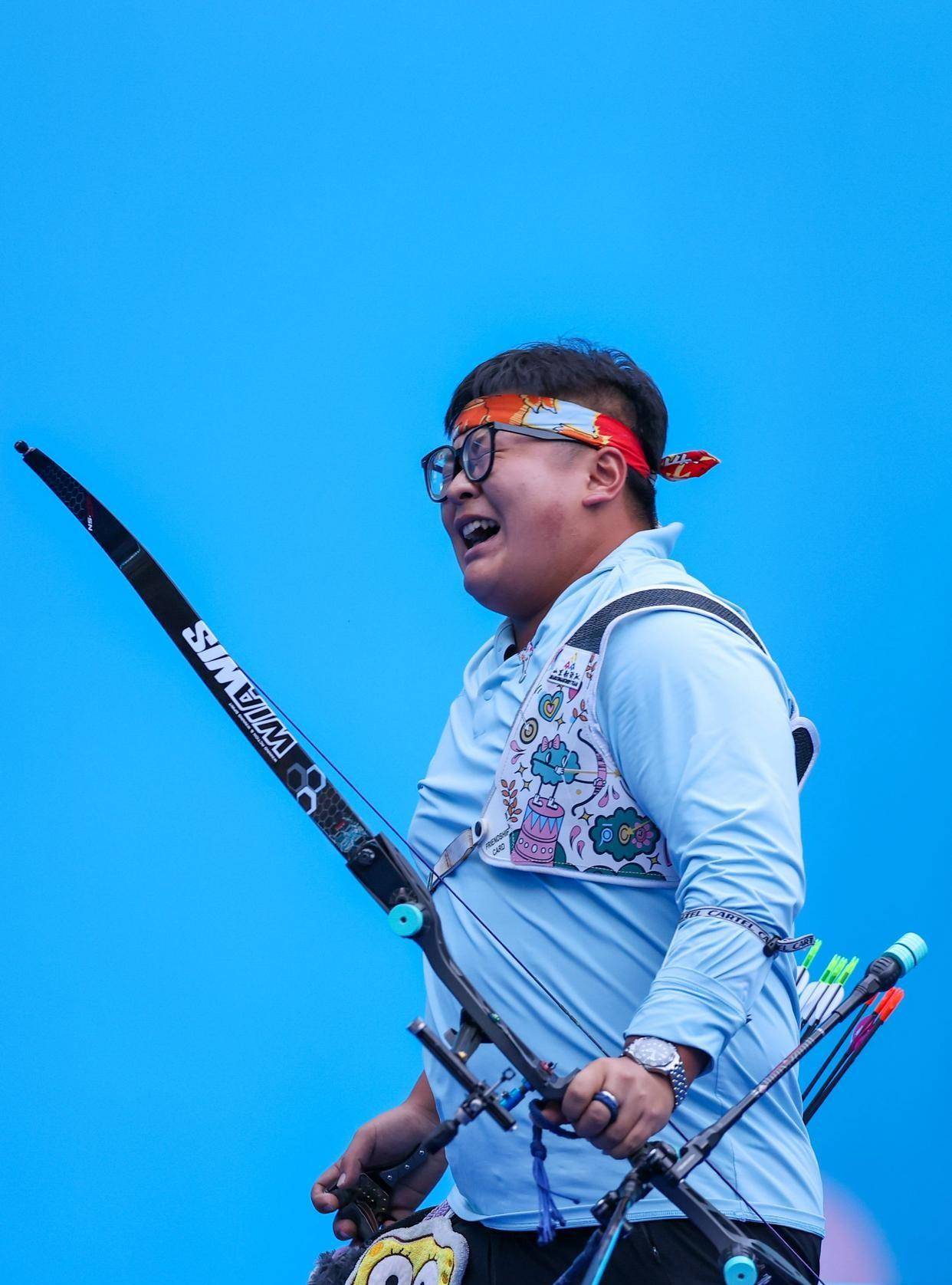 射箭选手百发百中获得金牌