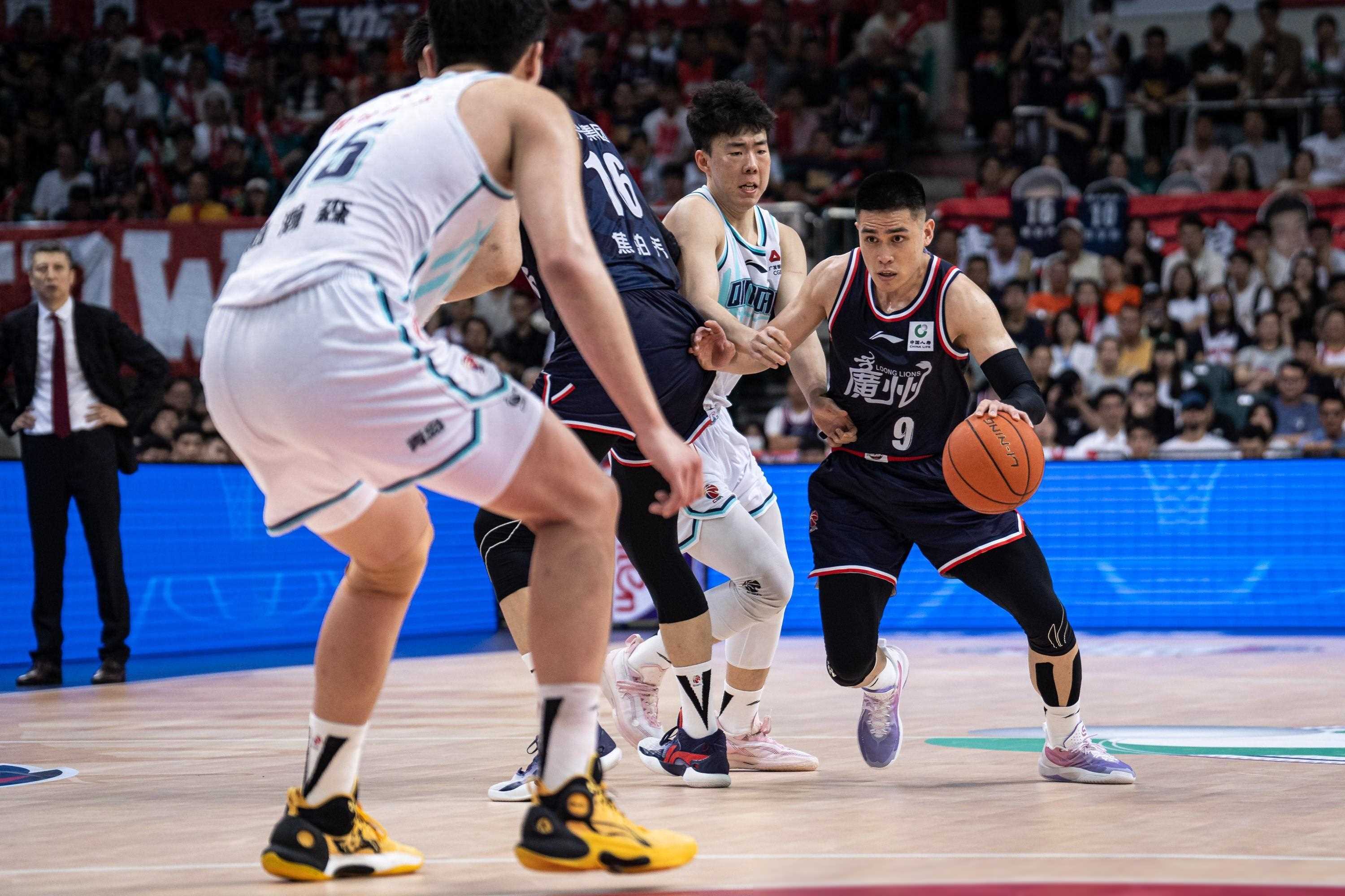 广州队在今晚的比赛中展现出色的表现