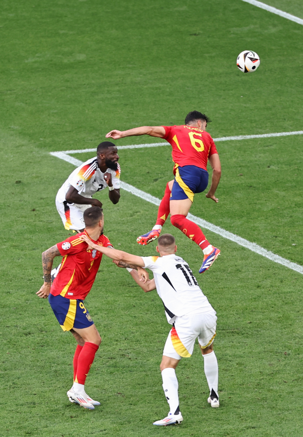 大战在即！欧洲国家足球赛事壮观开幕的简单介绍