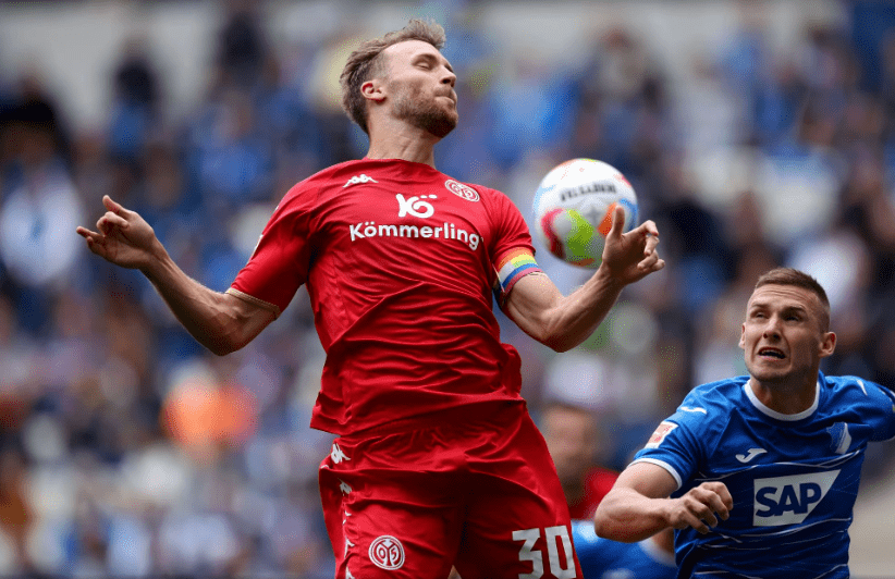 包含柏林赫塔队士气受挫，艰难寻找突破之道的词条