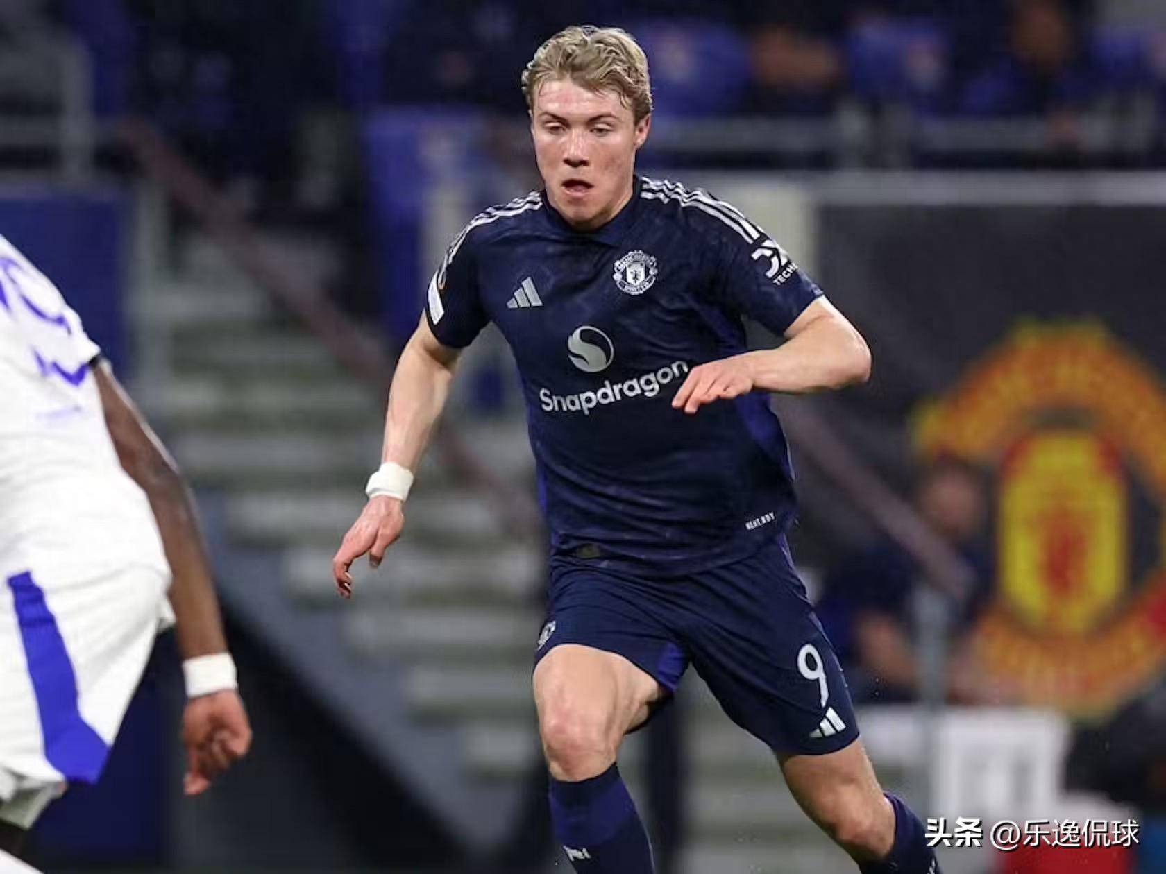 包含那不勒斯锋线缺乏火力，球队进攻陷入僵局的词条