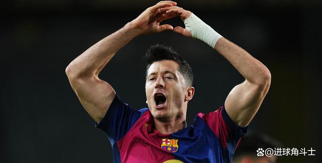 莱万获殊荣，荣膺最佳射手称号的简单介绍