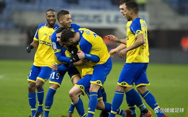 包含甘冈客场对阵斯特拉斯堡，备战期间密集训练的词条