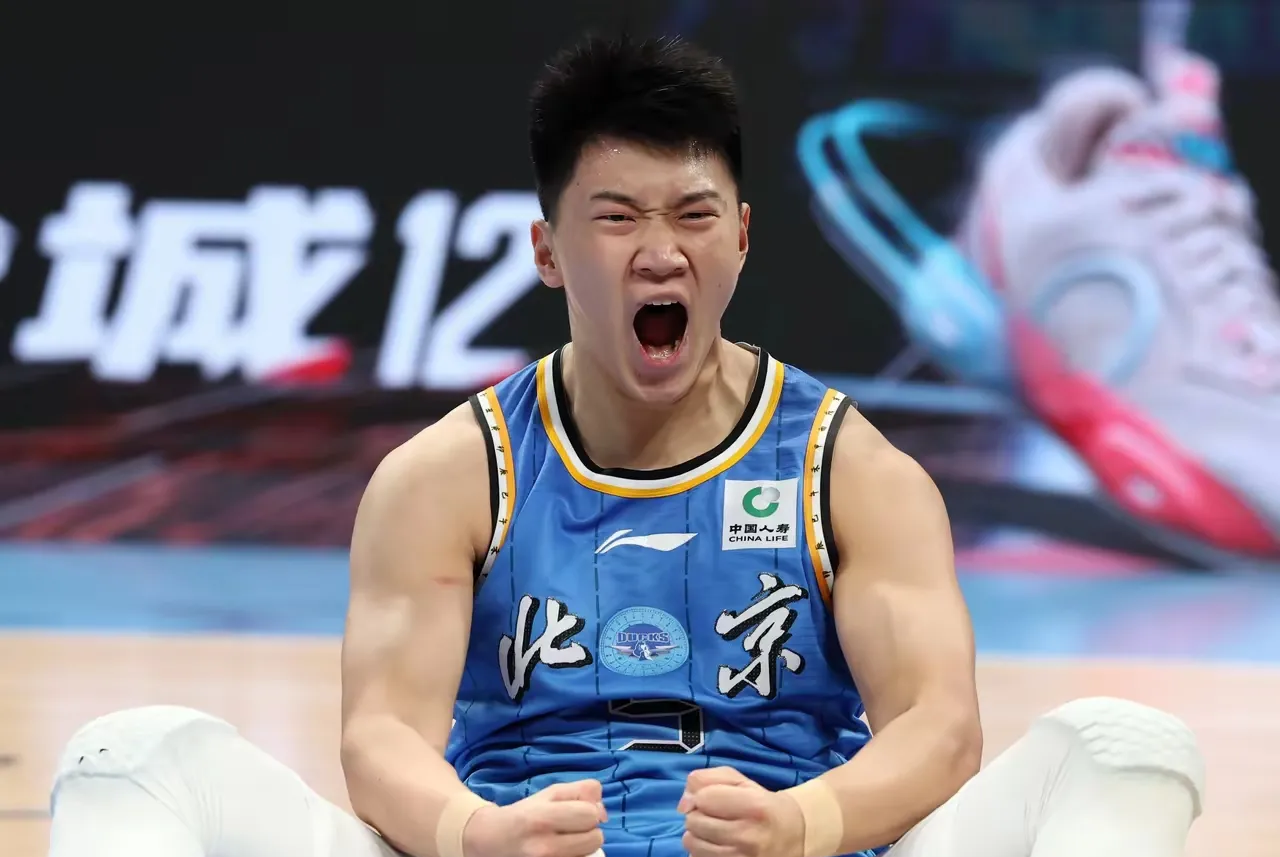 天津队险胜北京队，王哲林扛起全队