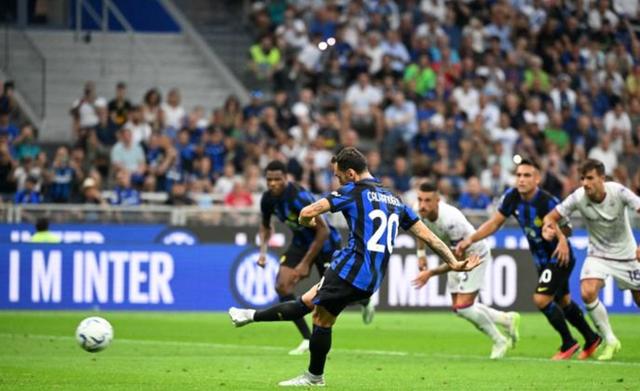 佛罗伦萨客场击败那不勒斯，豪取胜利