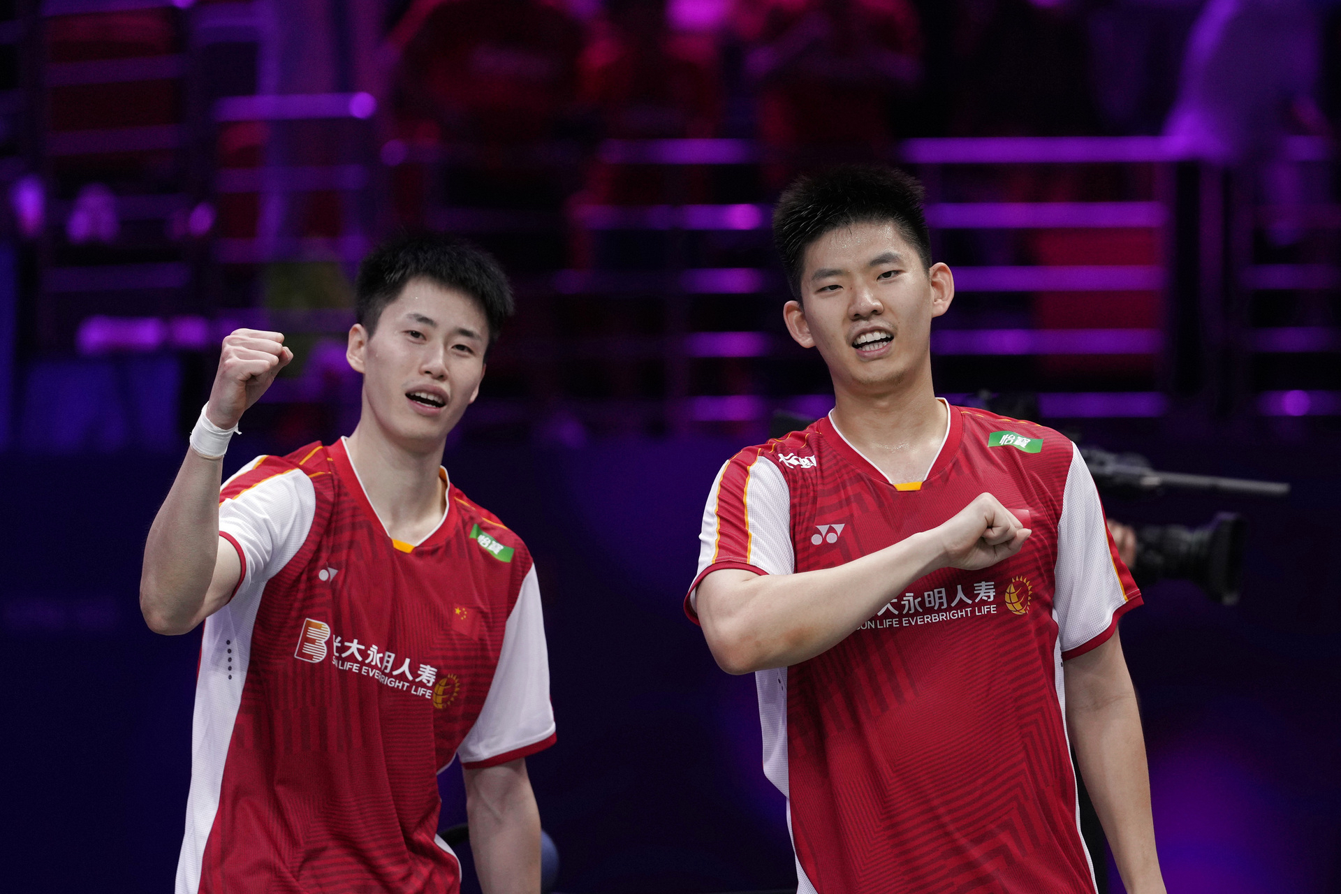 包含中国羽毛球队鏖战印度羽毛球队，马琳三分雨点燃全场的词条