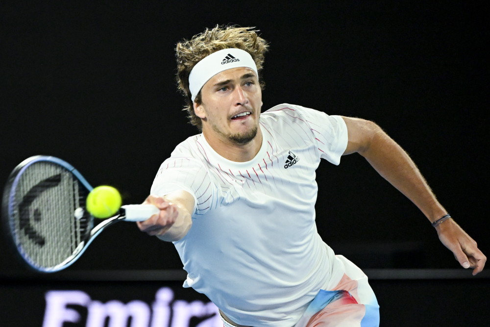 欧洲网球队翻盘西班牙网球队，兹维列夫完成帽子戏法的简单介绍