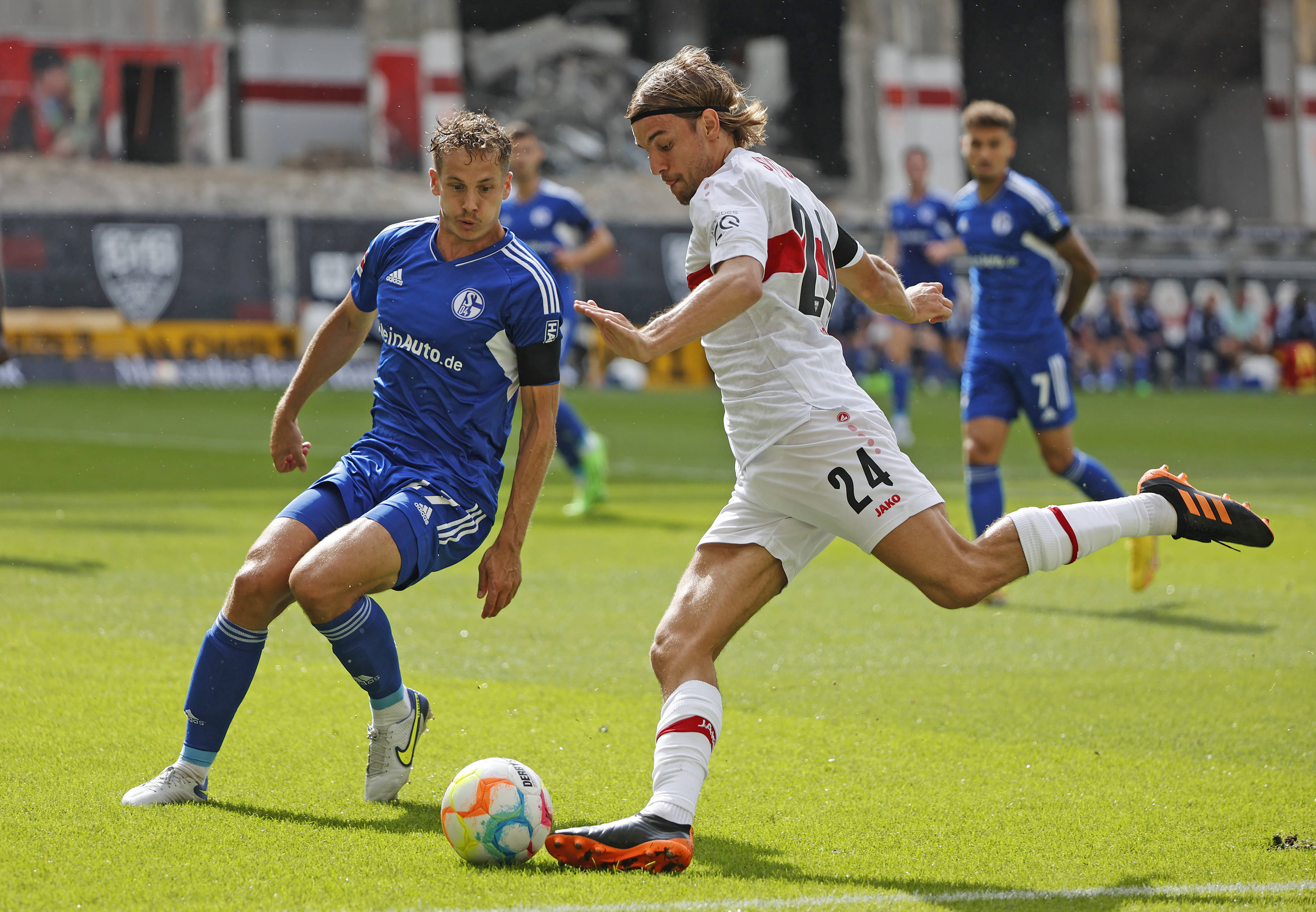 包含门兴格拉德巴赫中场状态神勇的词条