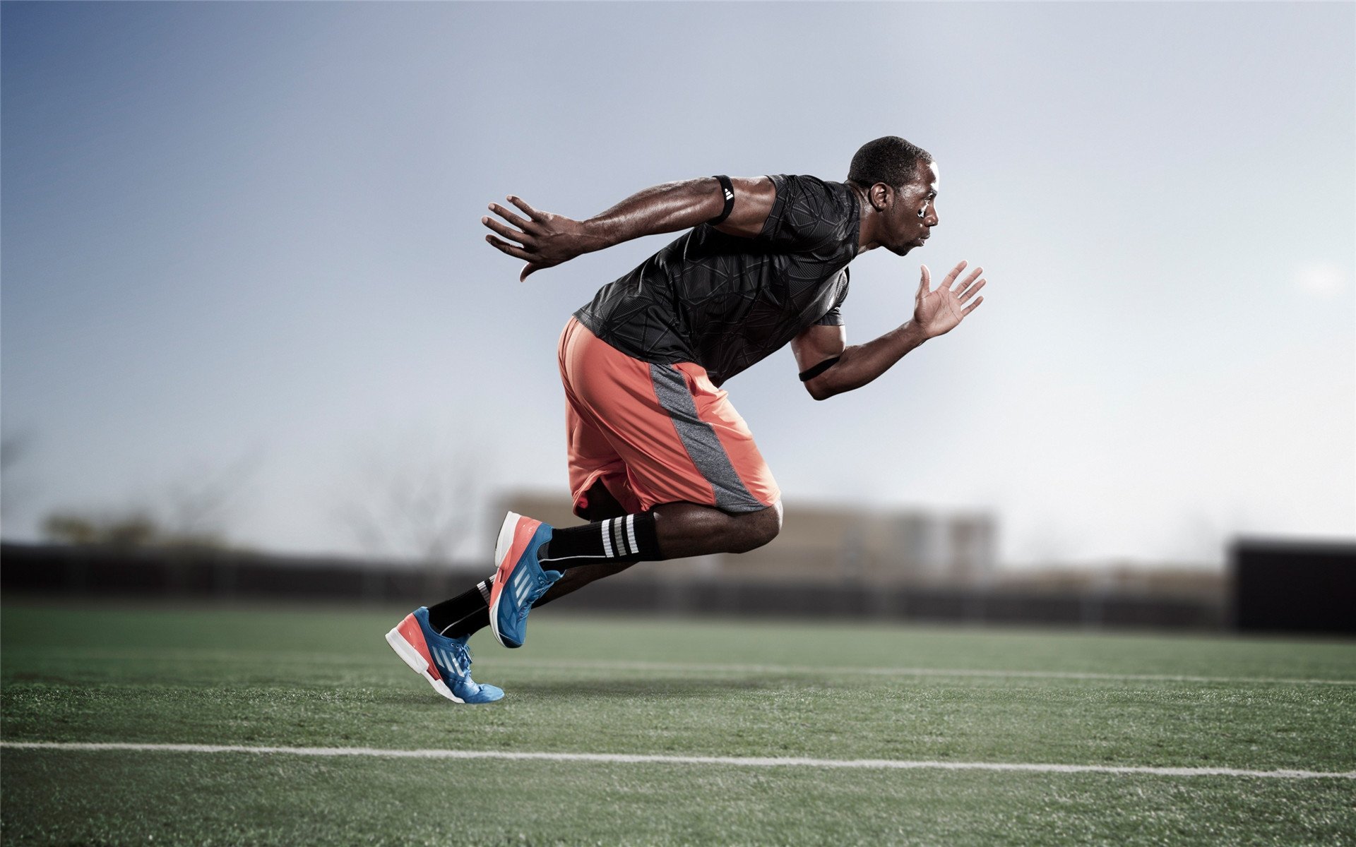 亚洲之光闪耀欧洲！李刚仁单节统治比赛，巴拉圭式节奏撕裂拜仁防线